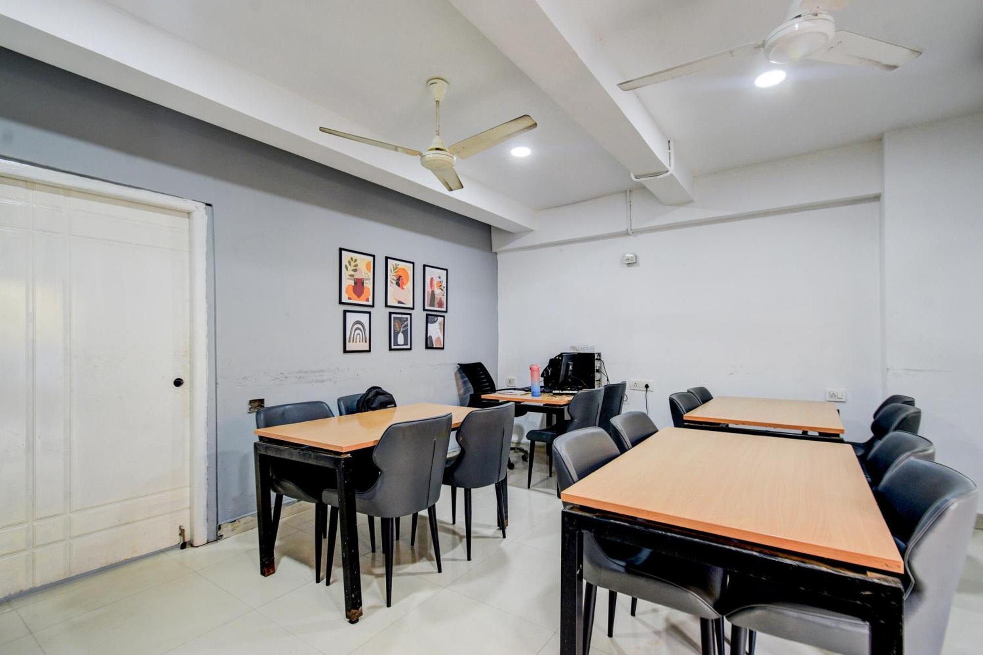 Hotel O Bee Oak Gachibowli エクステリア 写真
